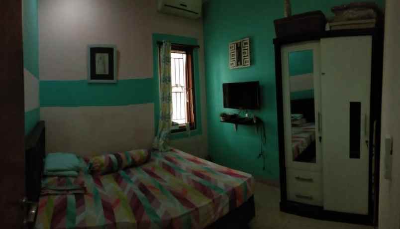 dijual rumah jl jatikramat indah ii