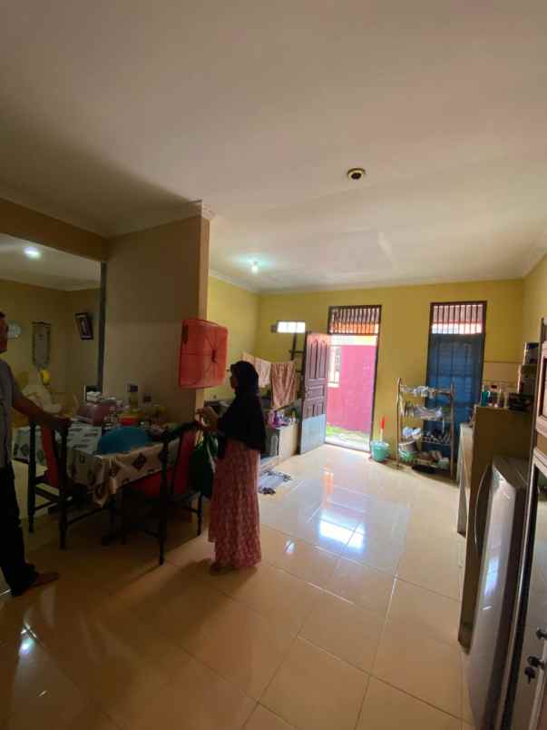 dijual rumah jl kaharudin nasution