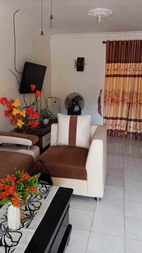 dijual rumah jl kaharudin nasution