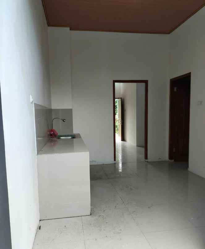 dijual rumah jl kaliurang km 12 5