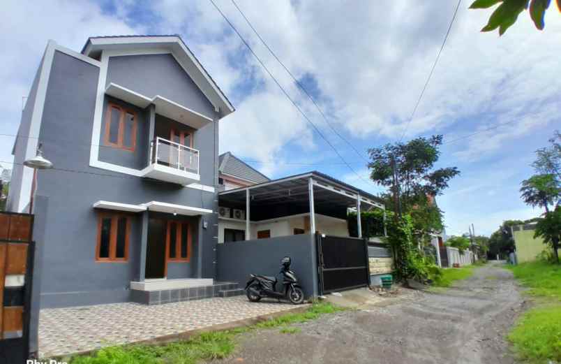 dijual rumah jl kaliurang km 12 5