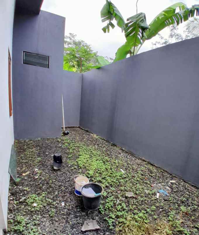 dijual rumah jl kaliurang km 12 5