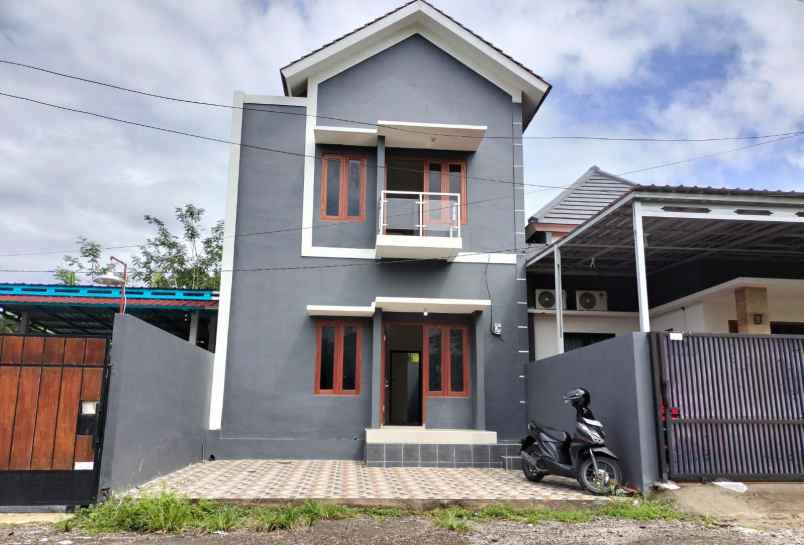 dijual rumah jl kaliurang km 12 5