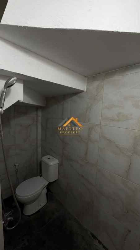 dijual rumah jl karya bakti indra kasih