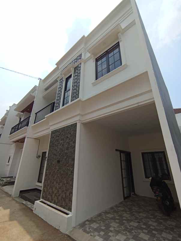 dijual rumah jl keadilan raya pancoran