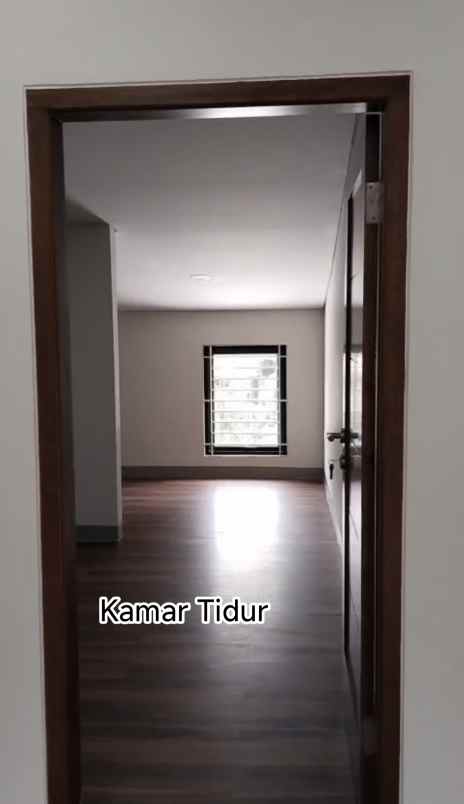 dijual rumah jl kebayoran lama