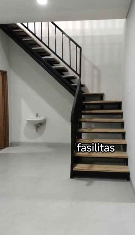 dijual rumah jl kebayoran lama