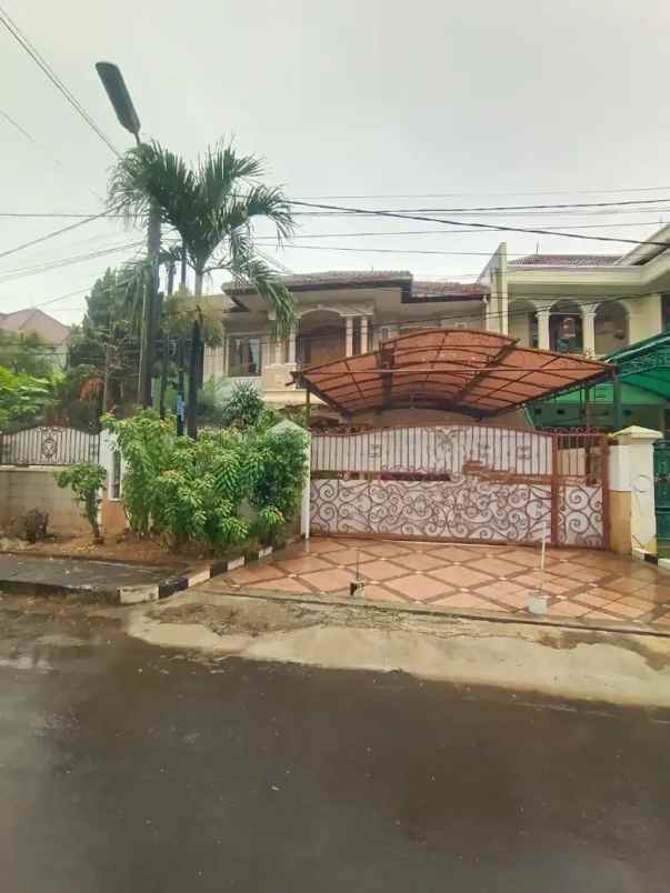 dijual rumah jl kelapa kuning billymoon