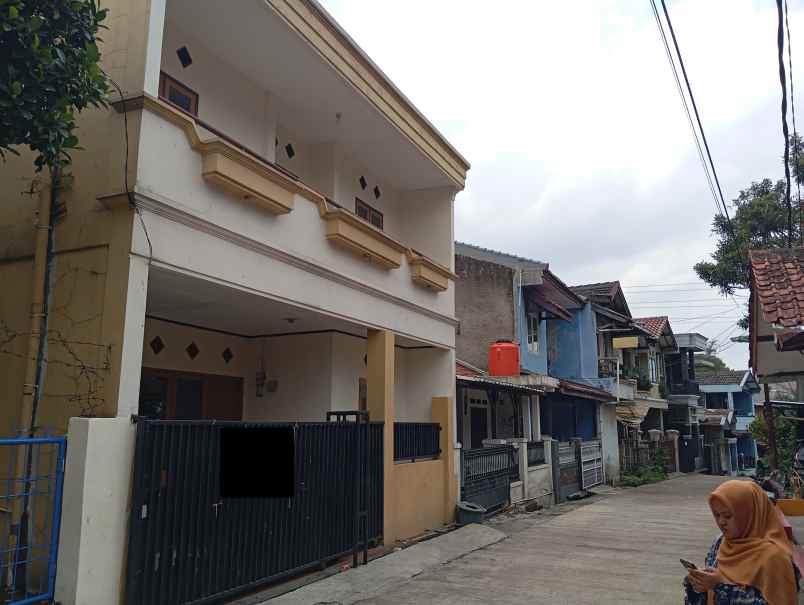 dijual rumah jl komp nata endah