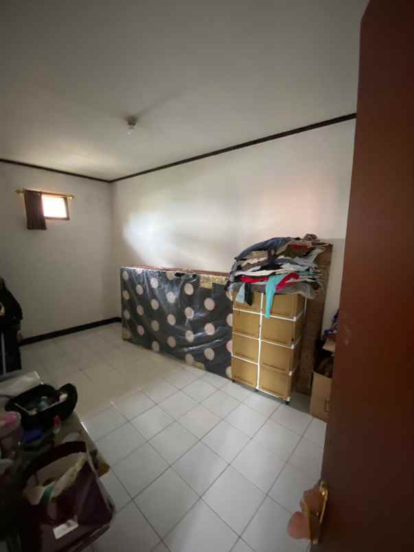 dijual rumah jl komp nata endah