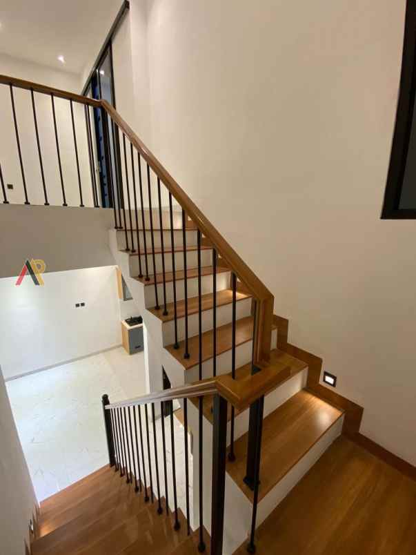 dijual rumah jl komplek pancoran mas