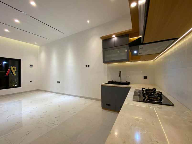 dijual rumah jl komplek pancoran mas