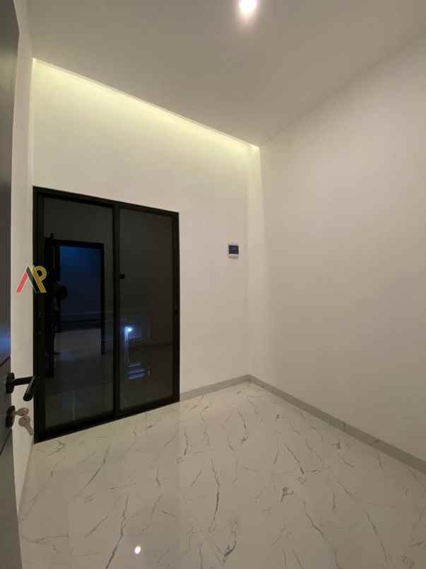 dijual rumah jl komplek pancoran mas