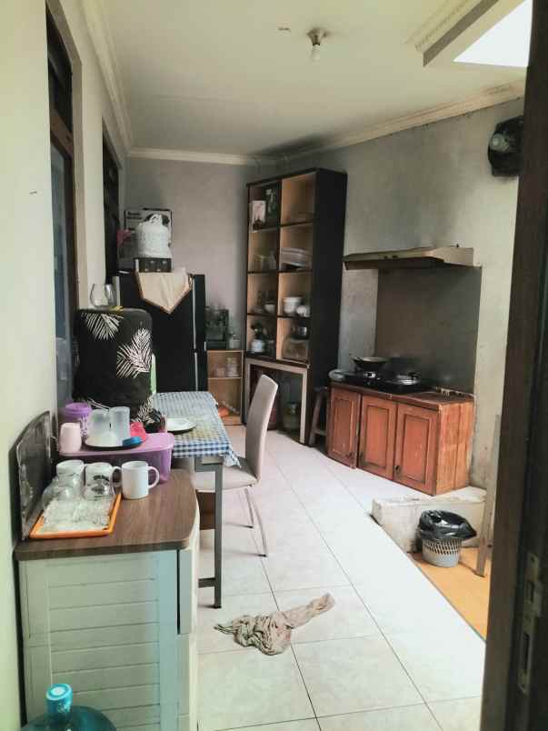 dijual rumah jl kotabaru parahyangan