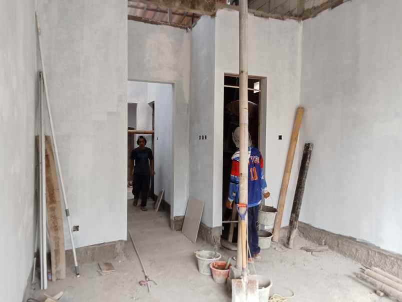 dijual rumah jl kp sumur klender duren