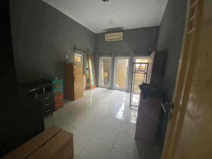 dijual rumah jl mesjid 1 no 14 rw 1