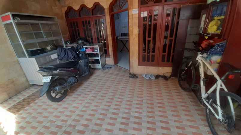 dijual rumah jl pacar kembang