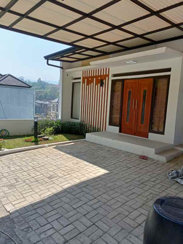 dijual rumah jl padasuka bandung jawa barat