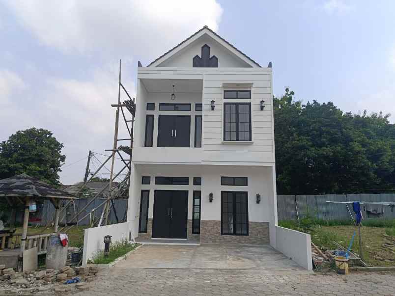 dijual rumah jl palem 5 jakamulya