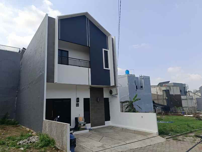 dijual rumah jl palem 5 jakamulya