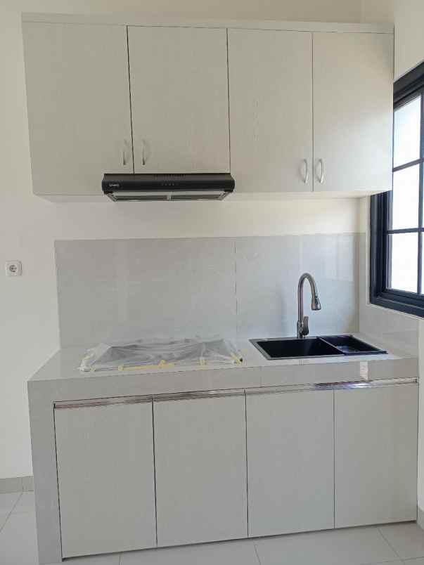 dijual rumah jl panghegar mekar mulya