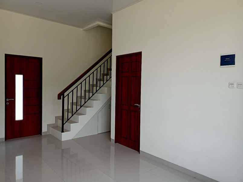 dijual rumah jl panghegar mekar mulya