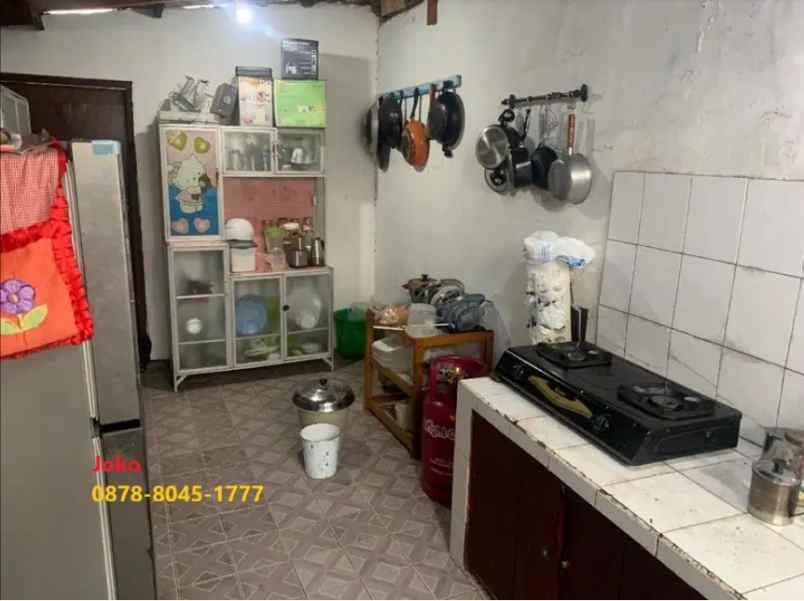 dijual rumah jl praja