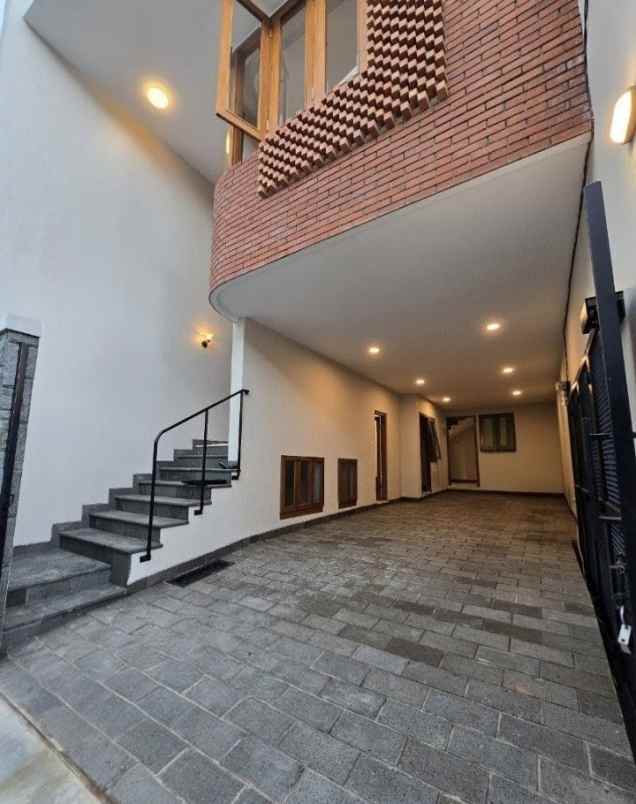 dijual rumah jl rawamangun jakarta timur