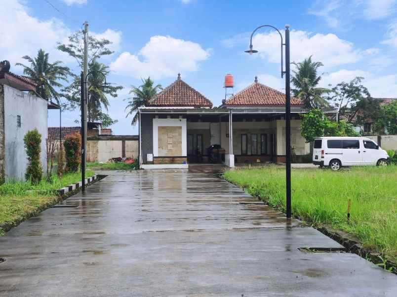 dijual rumah jl raya laswi bumiwangi