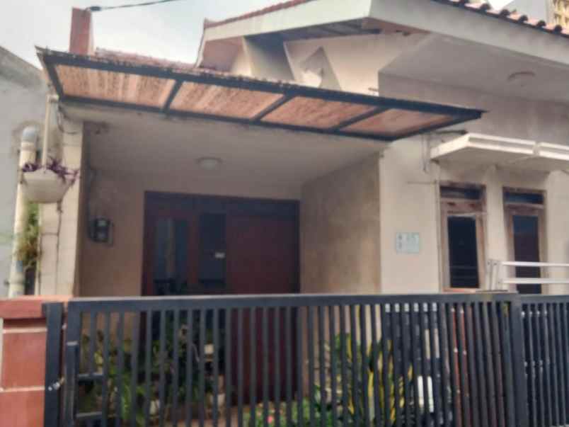 dijual rumah jl raya m ali beji depok