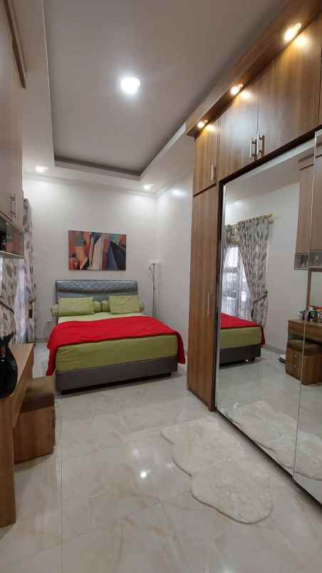 dijual rumah jl raya penggilingan