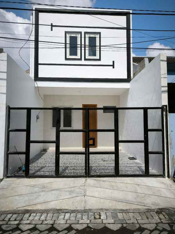 dijual rumah jl semolowaru sel