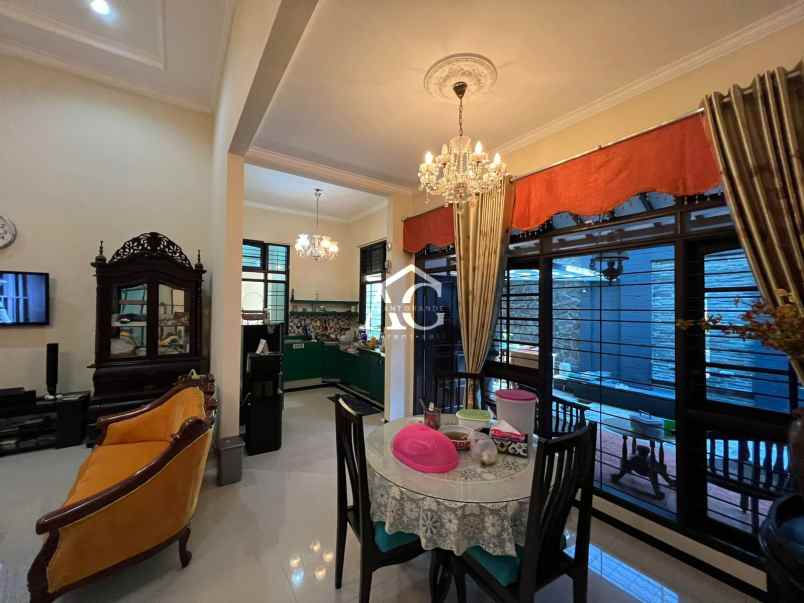 dijual rumah jl soekarno hatta kota malang