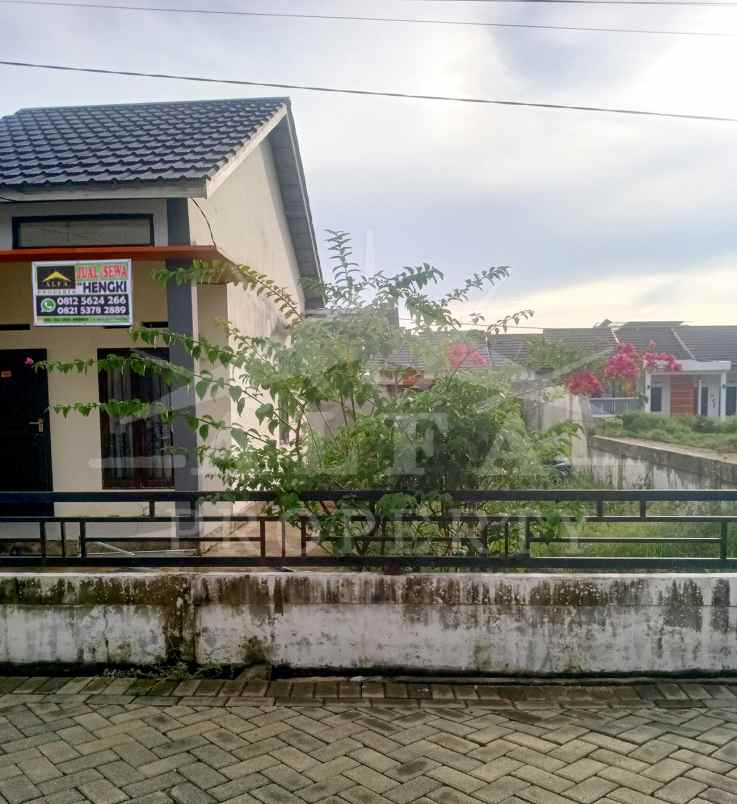 dijual rumah jl sungai raya dalam komp