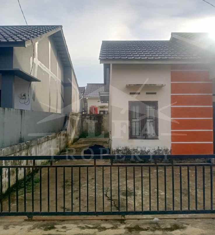 dijual rumah jl sungai raya dalam komp