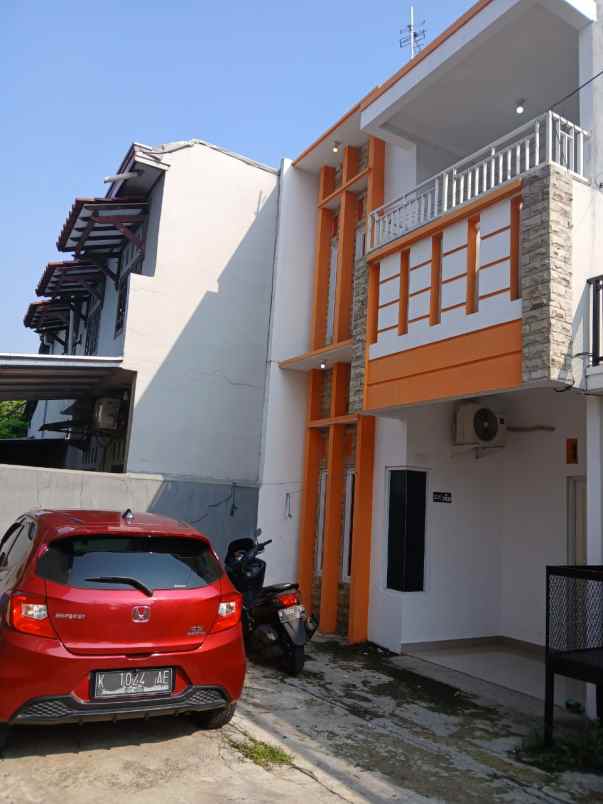 dijual rumah jl surilang kp gedong