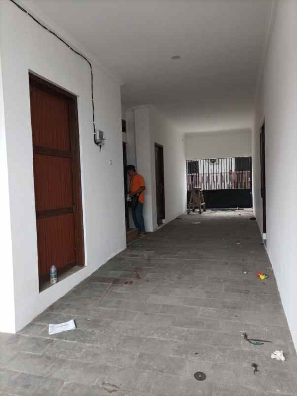 dijual rumah jl swadaya duren sawit