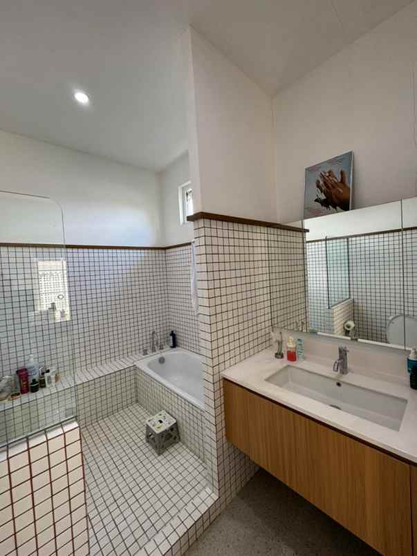 dijual rumah jl tamborin reog rebana