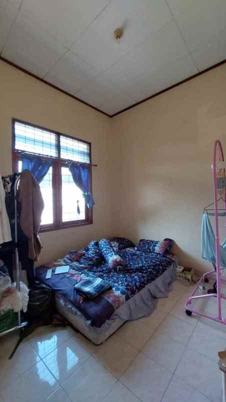 dijual rumah jl tarumanagara