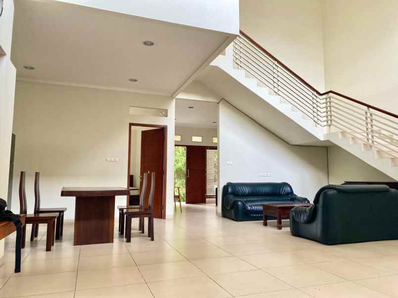 dijual rumah jl vila duta baranangsiang