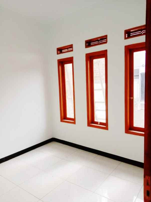 dijual rumah jln bojongwaru rancamulya