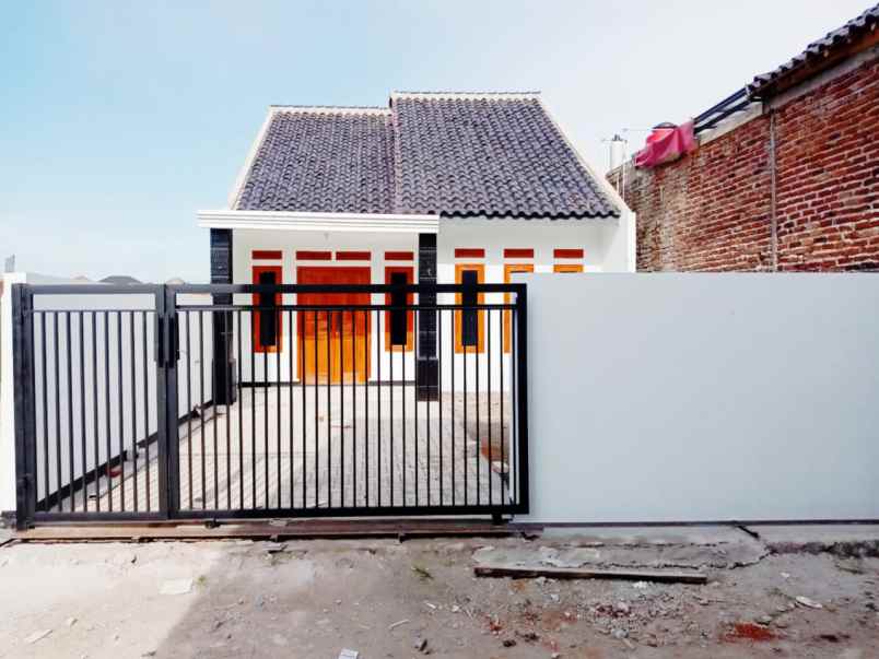 dijual rumah jln bojongwaru rancamulya