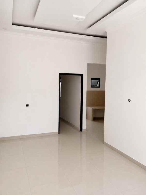 dijual rumah jln cikoneng bojongsoang