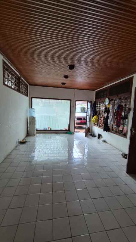 dijual rumah jln pramuka jaya sari salemba
