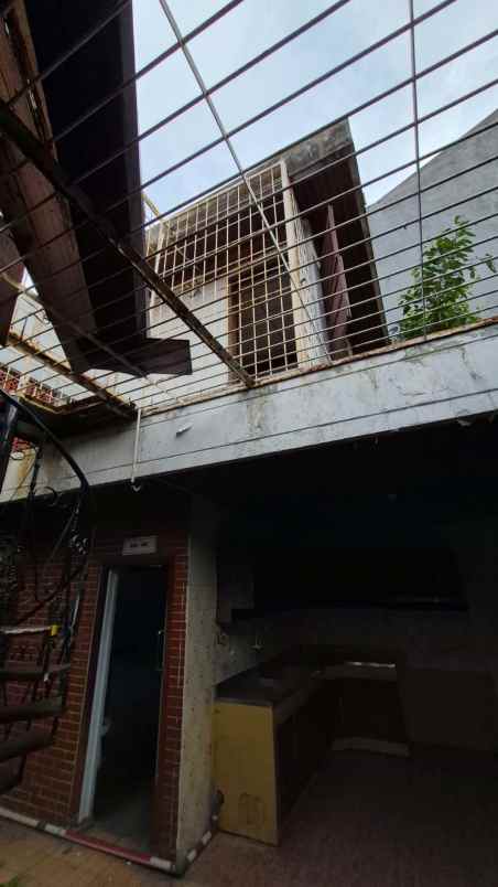 dijual rumah jln pramuka jaya sari salemba