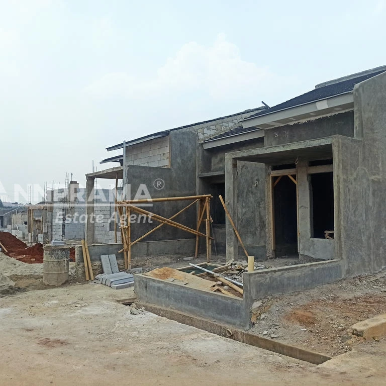 dijual rumah jln raya cipayung depok