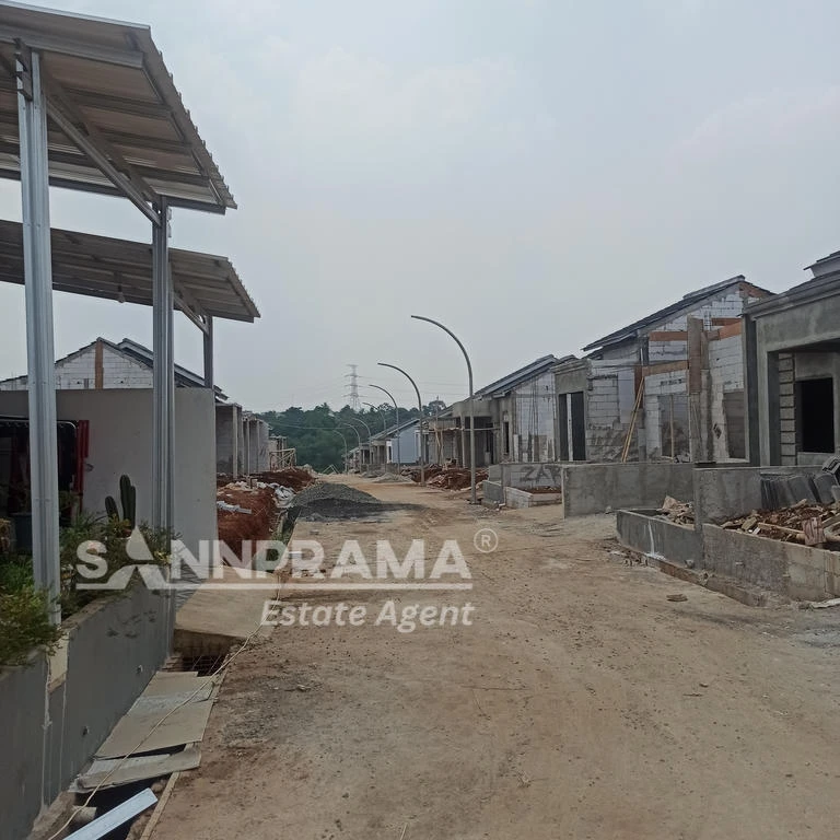 dijual rumah jln raya cipayung depok