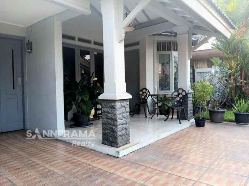 dijual rumah jombang