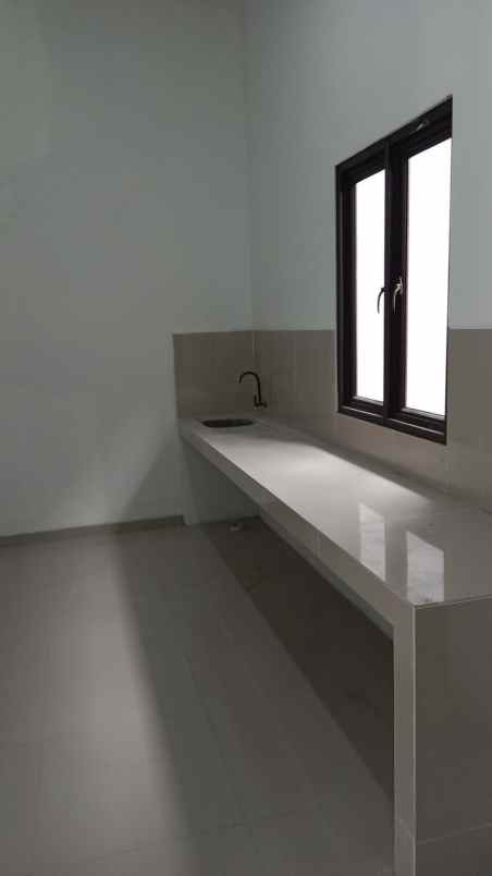 dijual rumah k village aspen