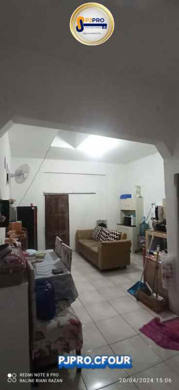 dijual rumah kaliabang